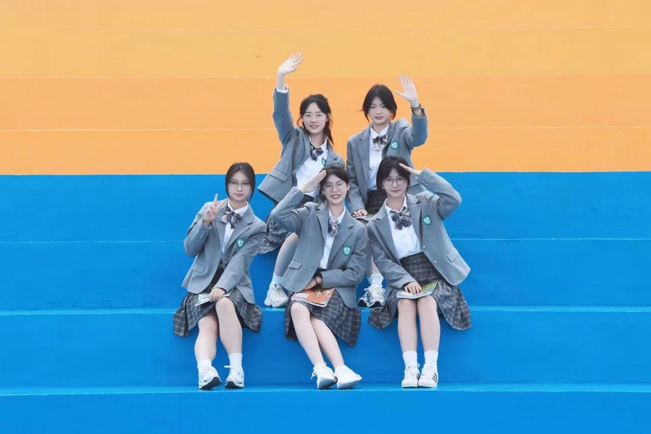 脱下学生校服的夏天：让青春在假期绽放更多可能
