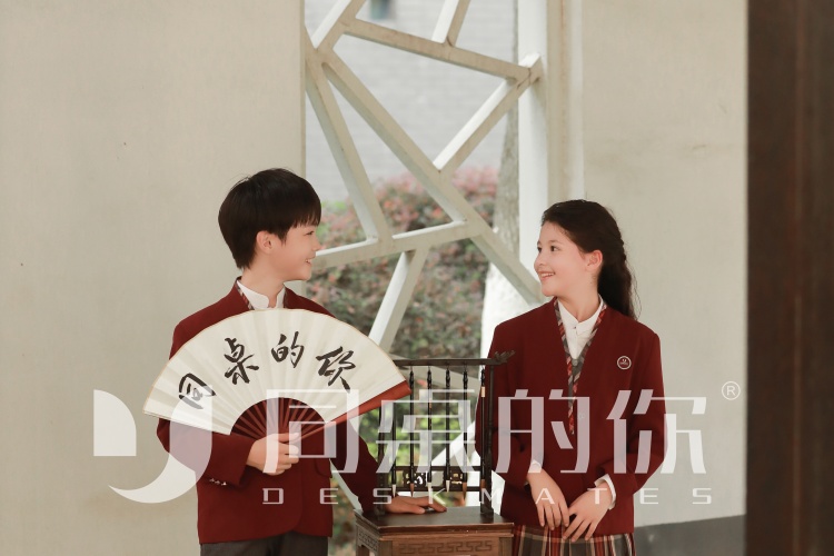 圣澜服饰校服厂家分享校服定制中面料采购的关键性