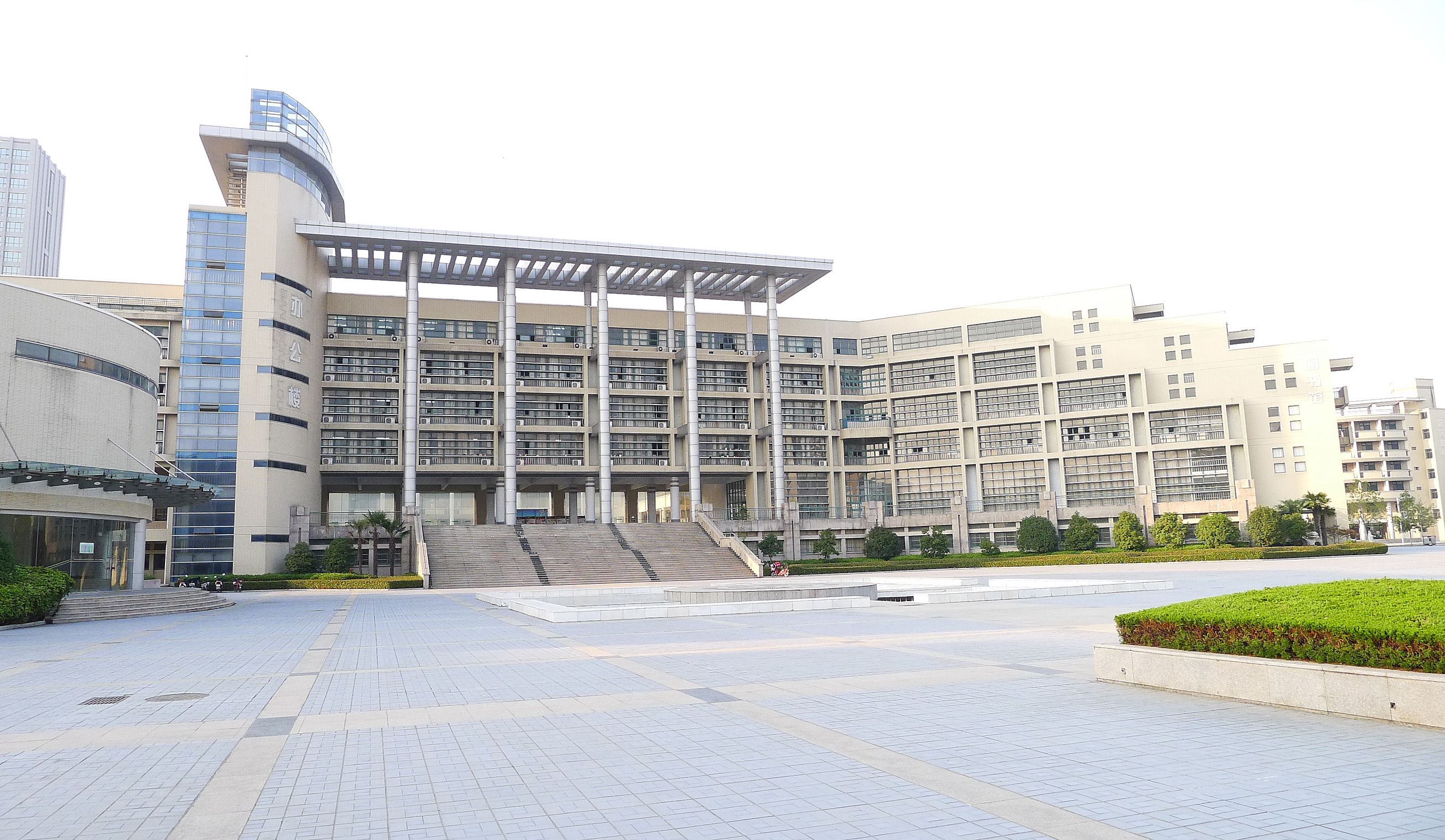 同桌的你名校风采 | 江苏省盐城中学 同桌的你名校风采 | 江苏省盐城中学