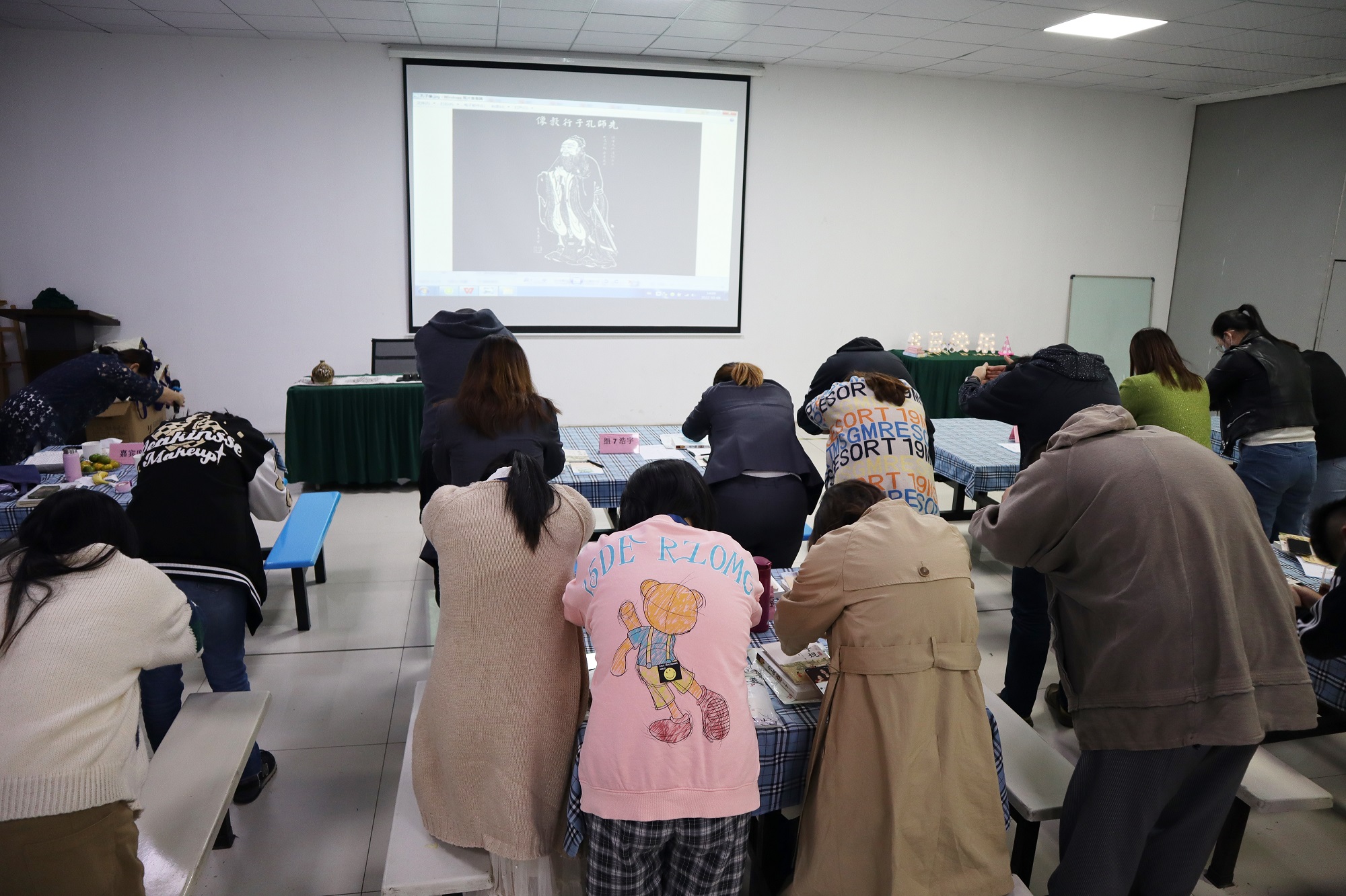 悦享经典 同庆生辰 | 圣澜服饰第十八次悦读会暨大牌生日会 悦享经典 同庆生辰 | 圣澜服饰第十八次悦读会暨大牌生日会
