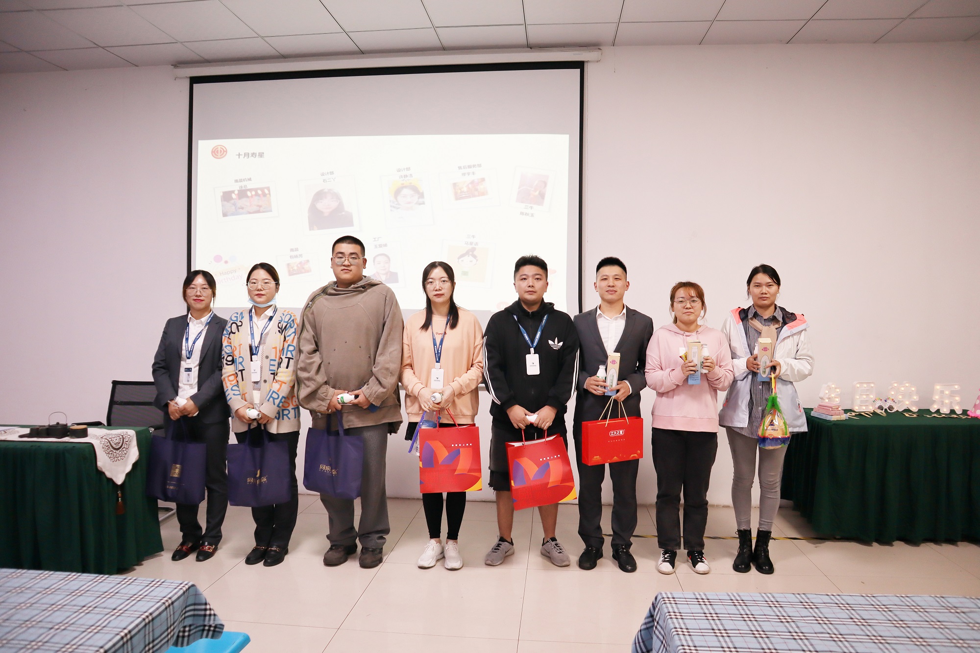 悦享经典 同庆生辰 | 圣澜服饰第十八次悦读会暨大牌生日会 悦享经典 同庆生辰 | 圣澜服饰第十八次悦读会暨大牌生日会