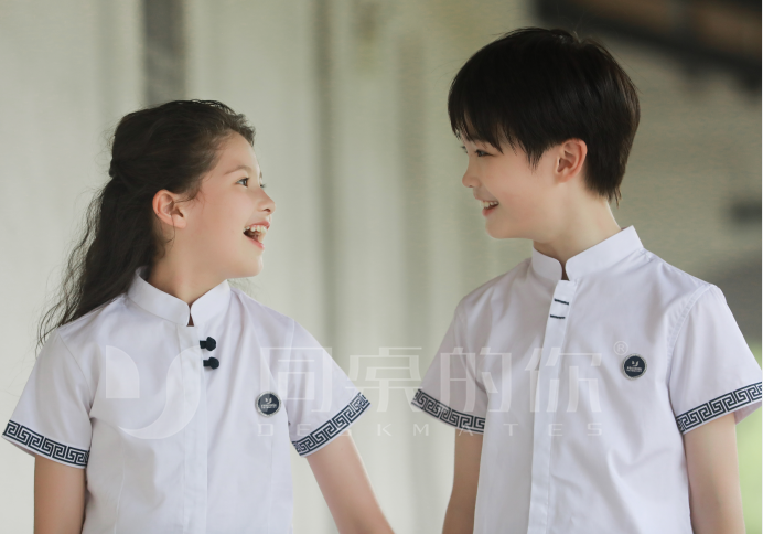 小学生校服款式有哪些？