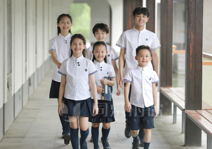 白色校服的清洗和保养 白色校服的清洗和保养