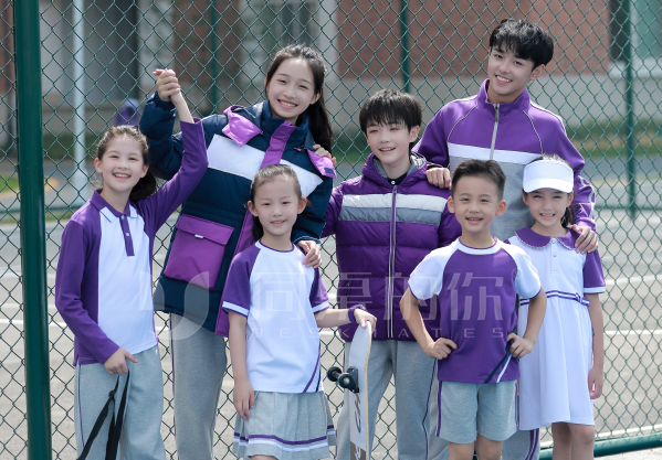 小学的校服款式有哪些? 小学的校服款式有哪些?