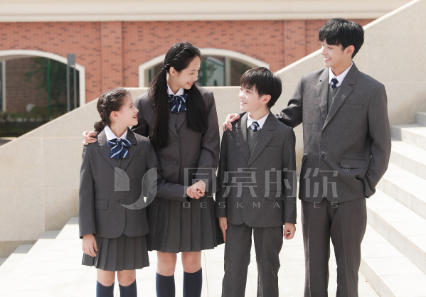 中学生韩式校服 中学生韩式校服