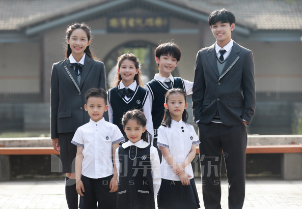 小学生校服款式分类 小学生校服款式分类
