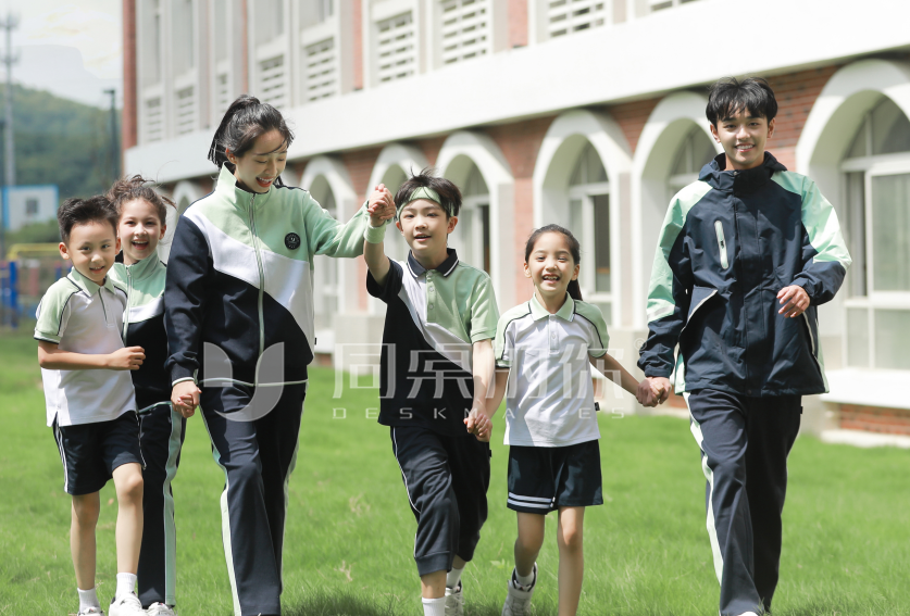 小学生定制校服 小学生定制校服