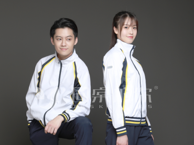 初中的校服设计 初中的校服设计