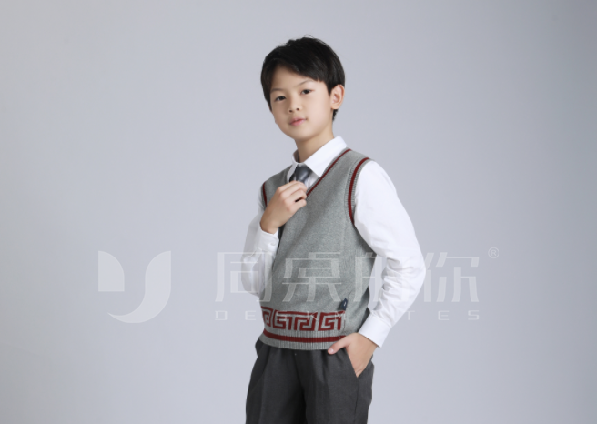 正装校服领带的系法 正装校服领带的系法