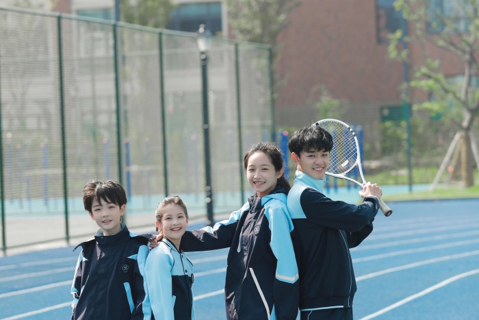 学校选择小学生校服定制厂家时需要注意什么 学校选择小学生校服定制厂家时需要注意什么