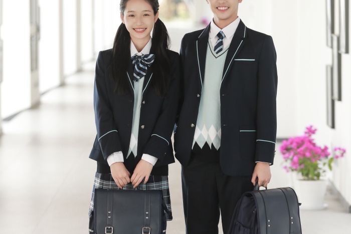 江苏校服厂家不同风格定制要点:运动校服、英伦校服、中式校服 江苏校服厂家不同风格定制要点:运动校服、英伦校服、中式校服