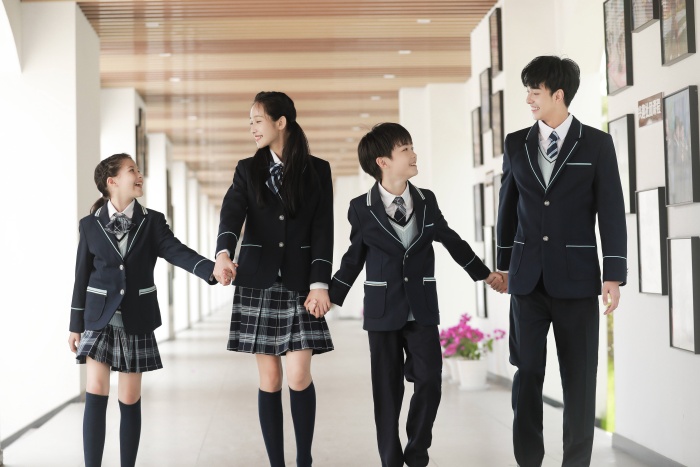 新学期校服定制指南:避开这些坑,省心又合身 新学期校服定制指南:避开这些坑,省心又合身