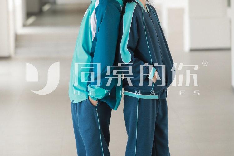 校服生产厂家为您解答：学生校服影响去渍效果的因素