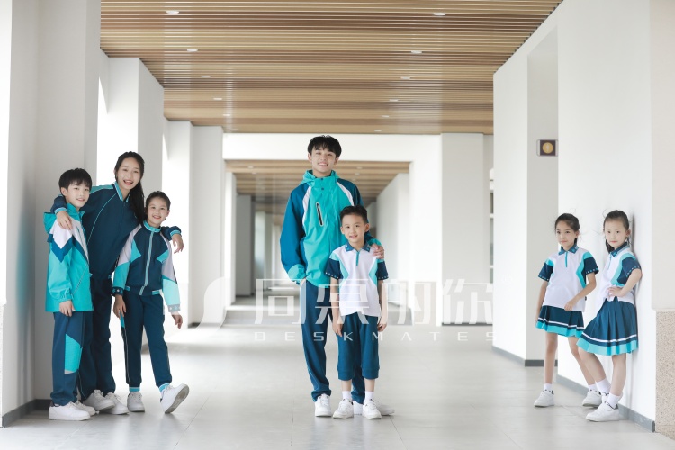 校服生产厂家为您解答：学生校服影响去渍效果的因素