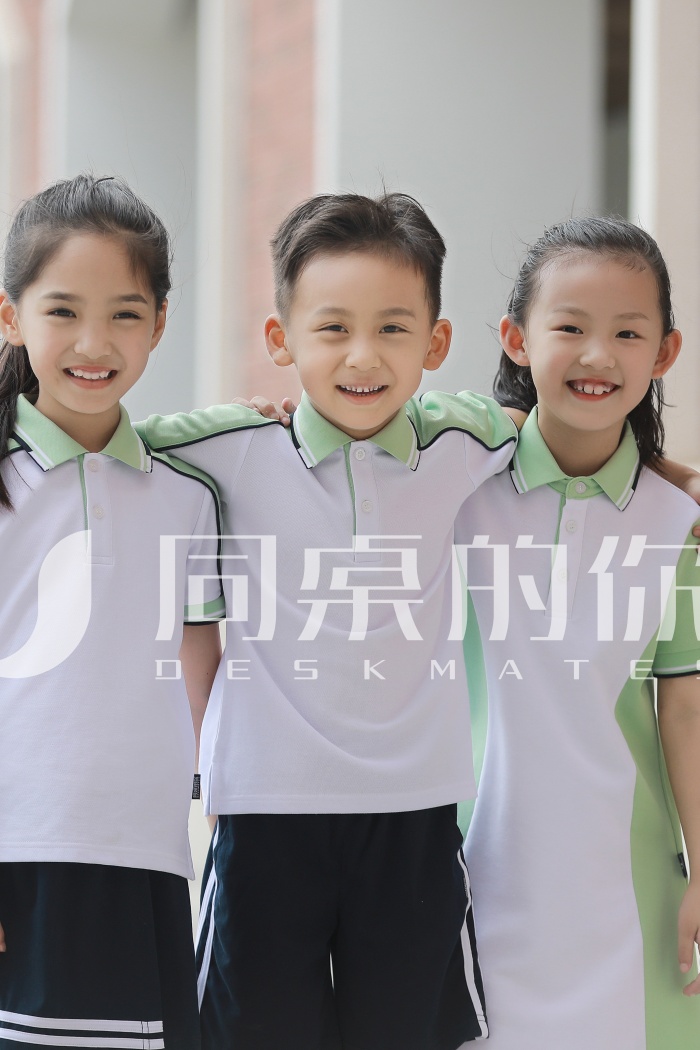 圣澜服饰解读江苏冬季校服定做需要注意哪些问题