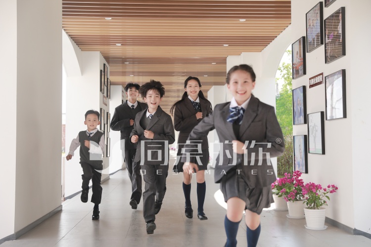 学生冬季校服定制：温暖与品质兼具，圣澜服饰守护学子冬日校园