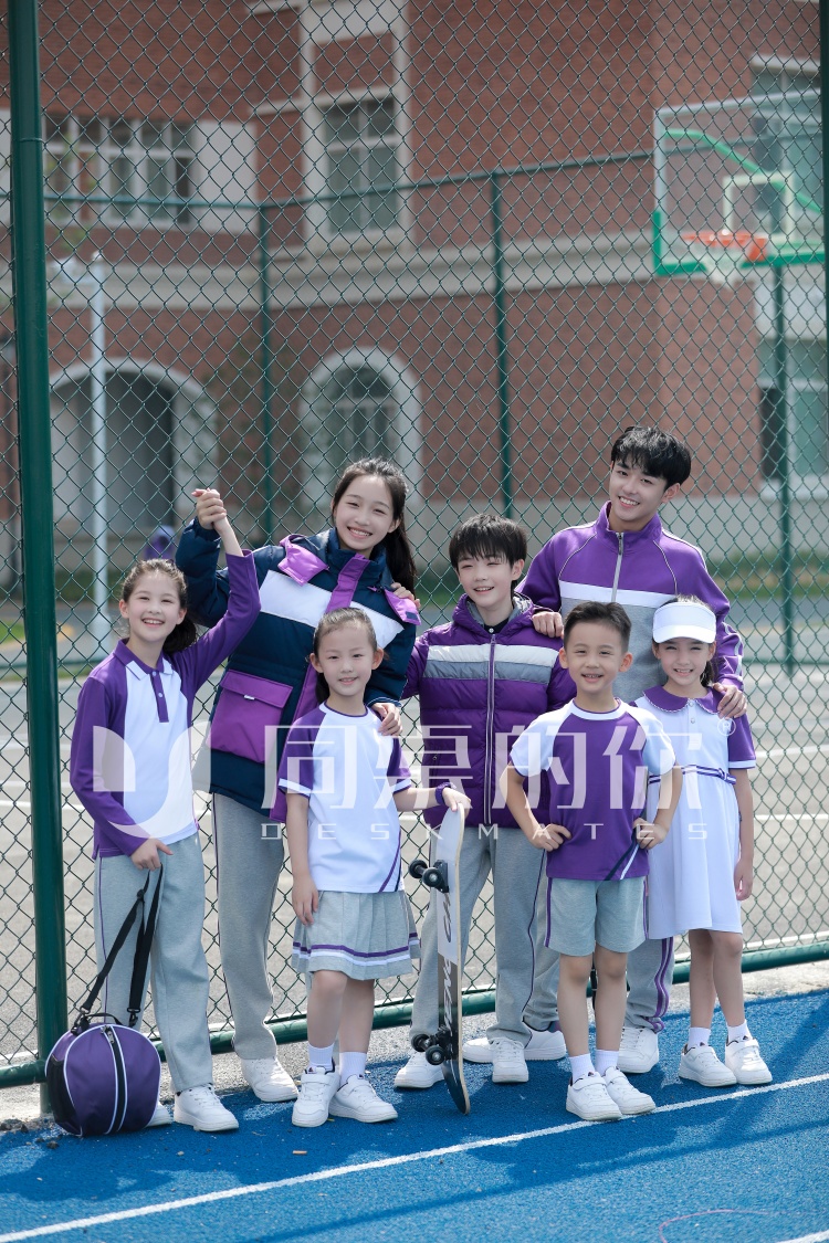 校服加盟代理:把握教育行业千亿市场机遇 校服加盟代理:把握教育行业千亿市场机遇